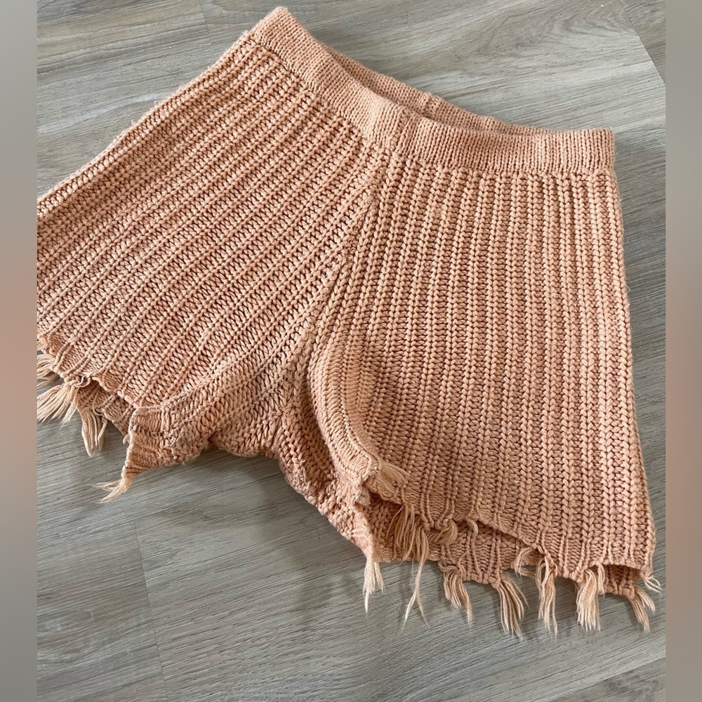 RUVE Cutest ever Peach Orange KNIT Shorts.
